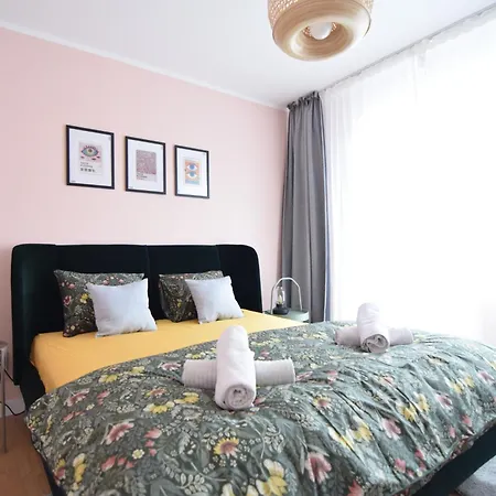 בוקרשט Stylish Apartment With Video Projector מראה חיצוני תמונה