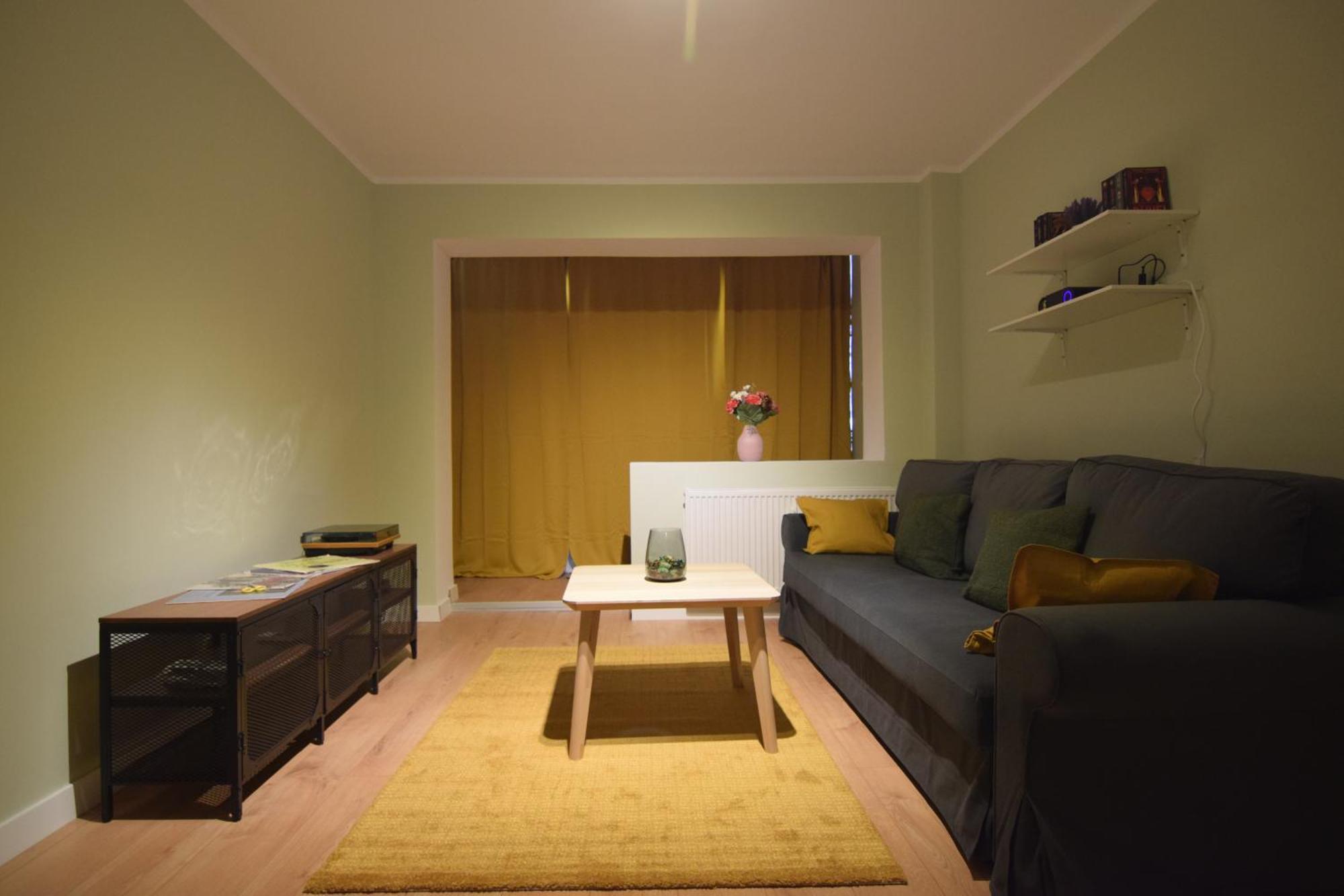 Stylish With Video Projector * בוקרשט