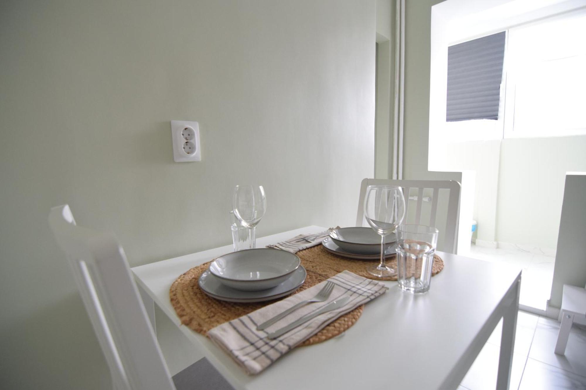 Stylish With Video Projector בוקרשט